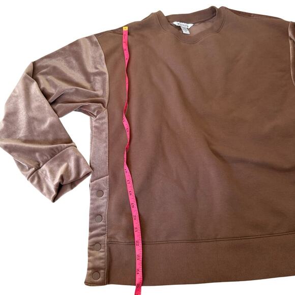 Athleta Women Snap Side Crewneck Velvet Long Sleeve Basic Old Money Vacation M - Picture 4 of 8